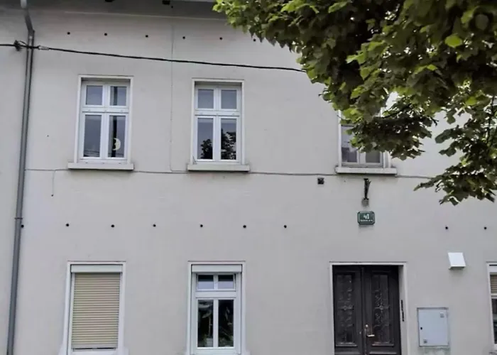 Jz Loft With Parking And Self Check In Apartmán *