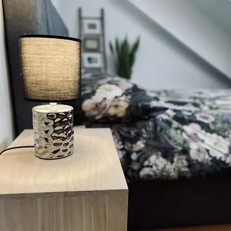 Jz Loft With Parking And Self Check In Apartamento